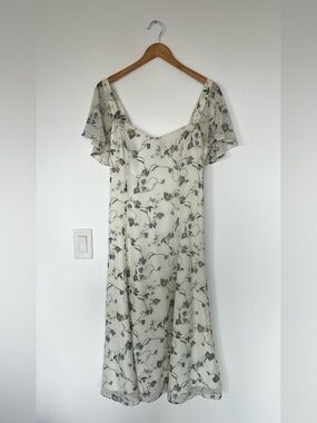 RW&CO. Cream Floral Summer Maxi Dress Fit and Flare with Flutter Sleeves Size 8